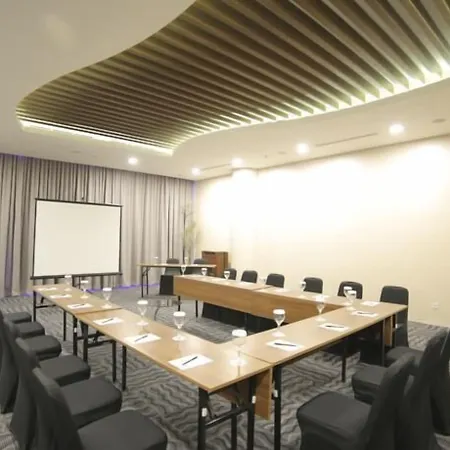 Ozone Hotel Pantai Indah Kapuk-3